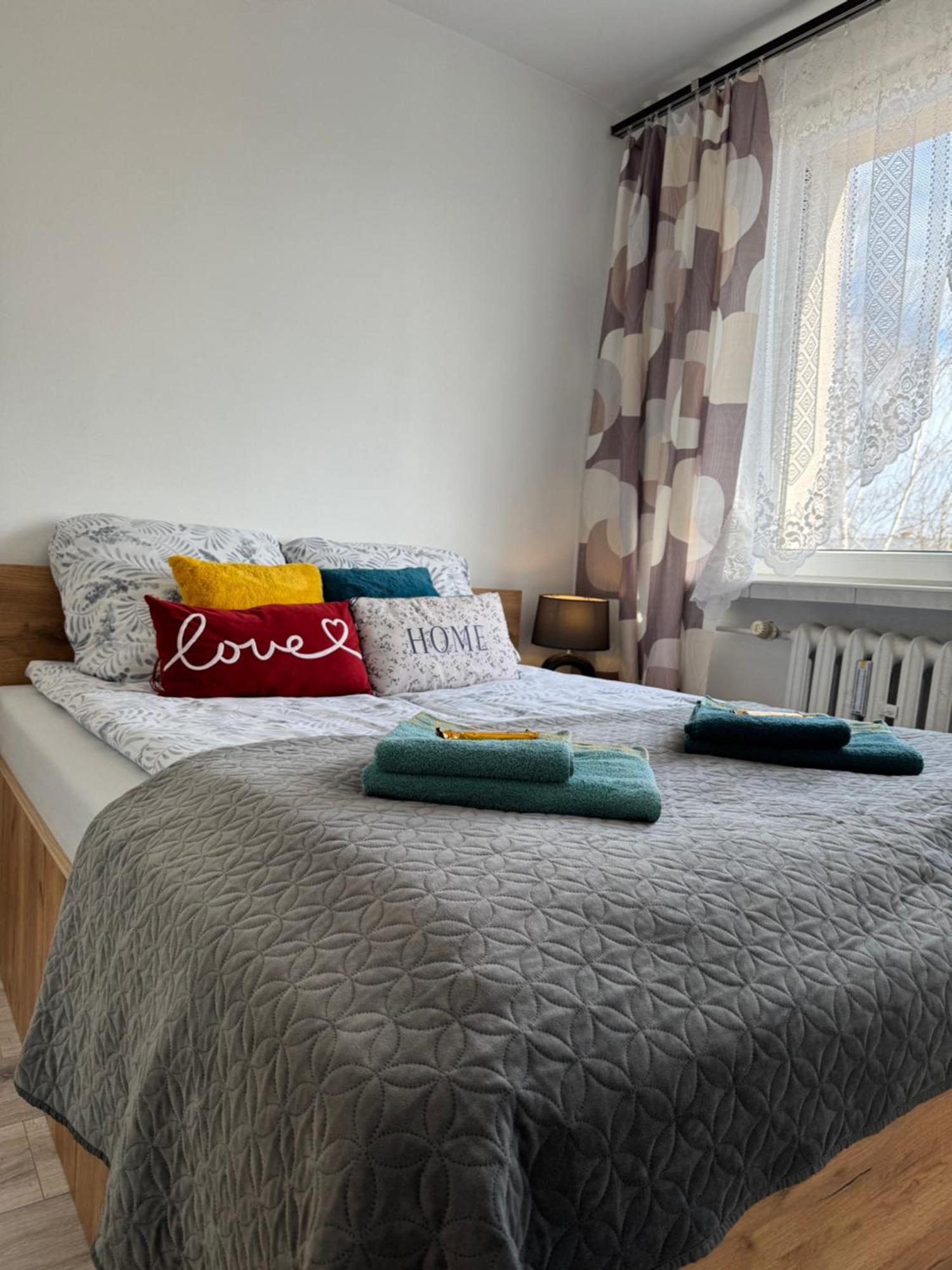 Apartament -Jak W Domu- Czeladz 60M2 Centrum Katowic 10Km Exterior photo